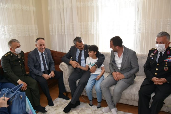 Bacağında Şarapnel Parçası İle Yaşayan 15 Temmuz Gazisi Semerci, O Geceyi Anlattı
