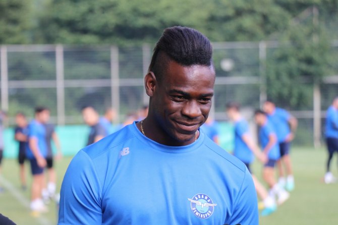 Mario Balotelli: “Türkiye’den İlk Defa Bir Teklife Bakmayı Kabul Ettim”