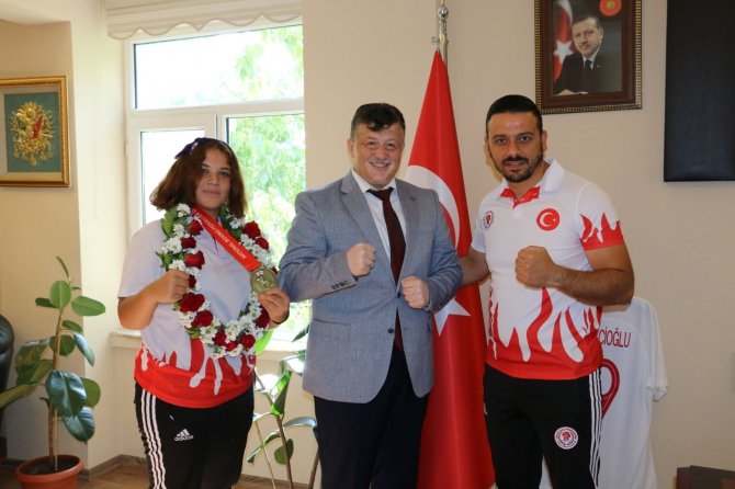 Demir Yumruk Fatma, Aydın’da Coşkuyla Karşılandı