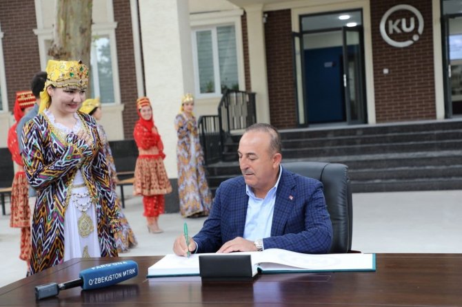 Çavuşoğlu, Türk Dünyası Turizm Başkenti Kokand’ı Ziyaret Etti