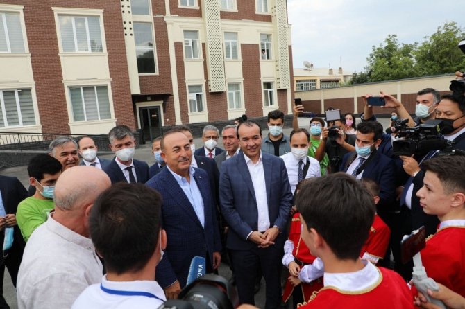 Çavuşoğlu, Türk Dünyası Turizm Başkenti Kokand’ı Ziyaret Etti