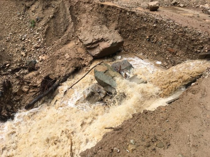 Giresun’da Sel Nedeniyle Birçok Köy Ve Yaylaya Ulaşım Kapandı