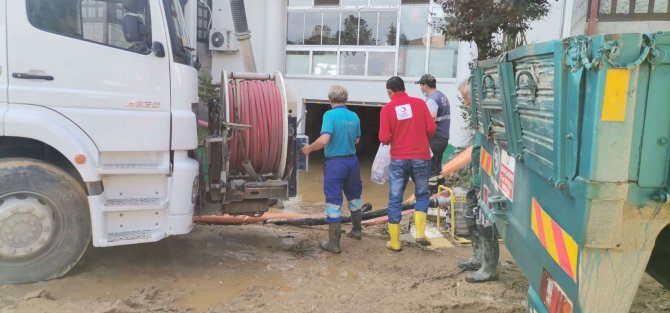 Kızılay Rize’de Selden Etkilenen Vatandaşlar İçin Teyakkuzda