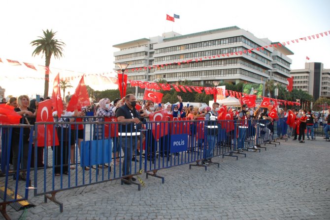 İ̇zmir’de 15 Temmuz Anması Başladı