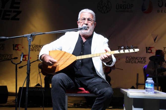 Ürgüp’te Esat Kabaklı, Kahramanlık Türküleri Söyledi