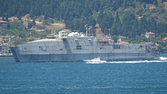 Abd Donanması’na Ait ’Usns Yuma’, Çanakkale Boğazı’ndan Geçti