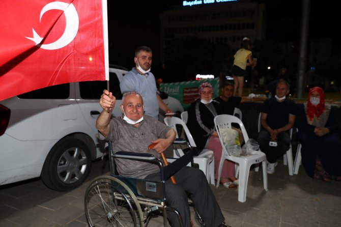 89 Yaşındaki Cemal Dede Darbe Heveslilerine Gözdağı Verdi