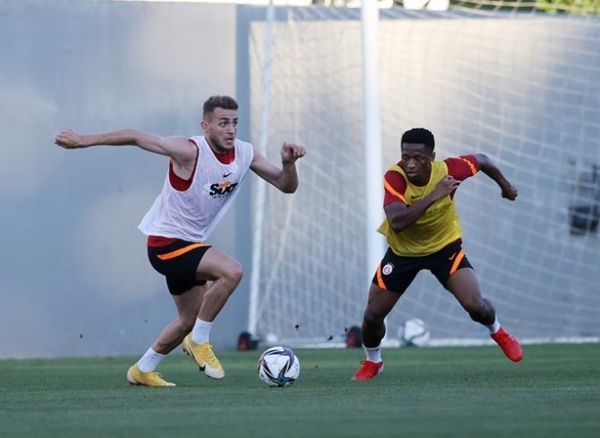 Muslera Takımla Çalıştı
