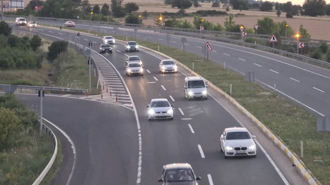 Karadeniz Bağlantı Yolunda Yoğunluk Devam Ediyor