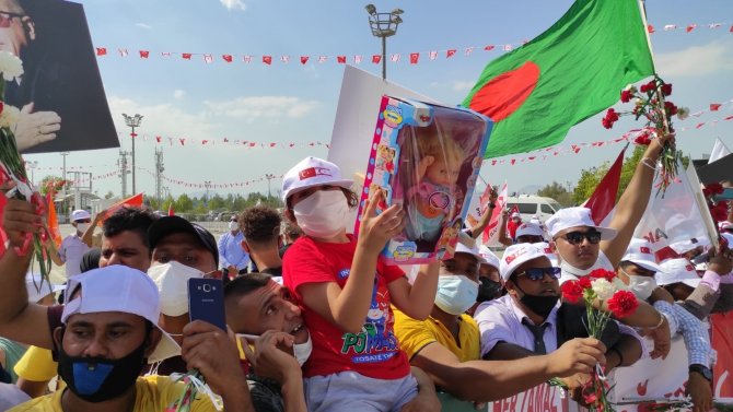 Cumhurbaşkanı Erdoğan’a Kktc’de Sevgi Seli