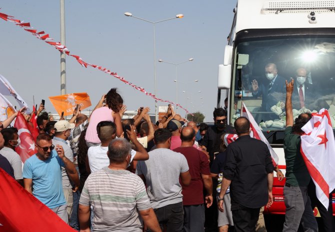 Cumhurbaşkanı Erdoğan’a Kktc’de Sevgi Seli