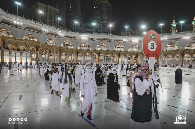 Hacılar Ziyaret Tavafı İçin Mescid-i Haram’da