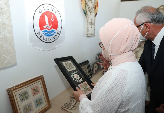 Emine Erdoğan, Girne Belediyesi Sosyal Yaşam Merkezi’ni Ziyaret Etti