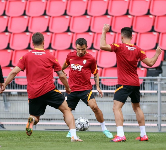 Galatasaray, Psv Maçı Hazırlıklarını Tamamladı