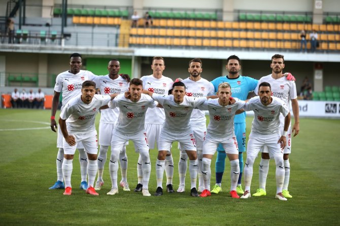 Avrupa Konfederasyon Ligi: Petrocub: 0 - Sivasspor: 1 (İ̇lk Yarı)