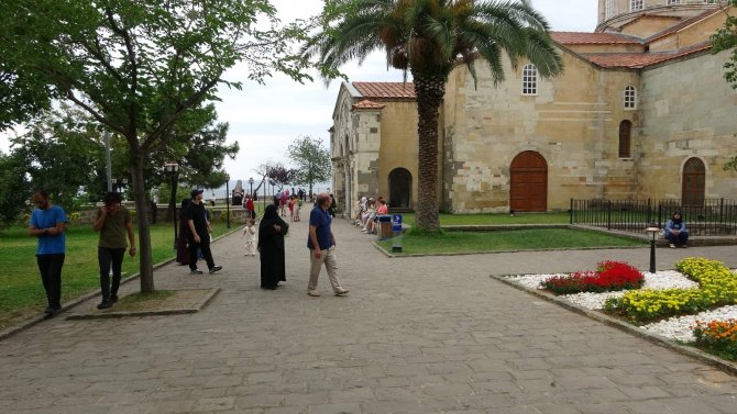 Trabzon’daki Ayasofya Camii’nde Bayramda Ziyaretçi Sayısı Üç Katına Çıktı