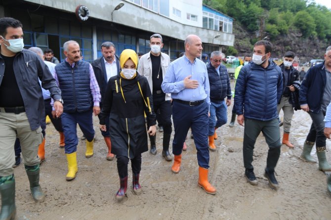 İ̇çişleri Bakanı Süleyman Soylu Selden Etkilenen Artvin’in Murgul İlçesinde İncelemelerde Bulundu