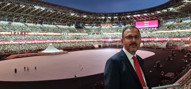 Bakan Kasapoğlu, Tokyo Olimpiyatları’nın Açılışına Katıldı