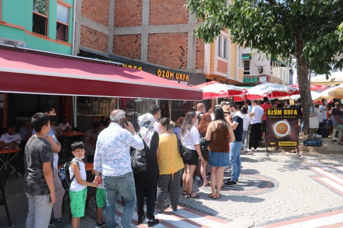 Bayramın Son Gününde Ciğercilerde Uzun Kuyruklar Oluştu