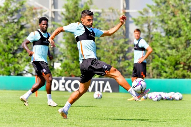 Başakşehir’de Yeni Sezon Hazırlıkları Sürüyor
