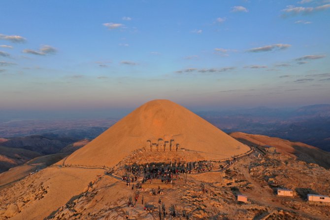 Nemrut Dağı Samanyolu İle Birlikte Görüntülendi