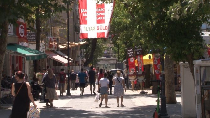 İ̇stanbul’da Sıcak Havalar Vatandaşı Bunaltmaya Devam Ediyor