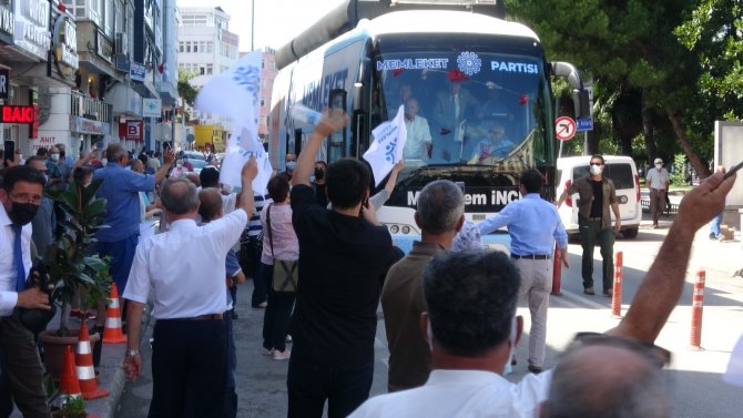 Muharrem İ̇nce’den : "Kerhen Chp’ye Oy Vereceğine Gel Memleket Partisi’ne Oy Ver”