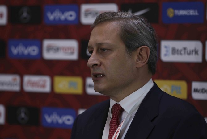 Burak Elmas, “Türk Oyuncularımız Yetişsin Ama Bu Yabancı Sınırıyla Olmaz”