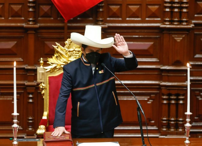 Peru’da Pedro Castillo Devlet Başkanı Olarak Yemin Etti