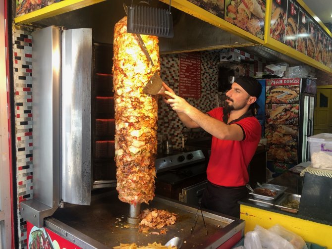 Kavurucu Sıcaklarda Zorlu Mesai
