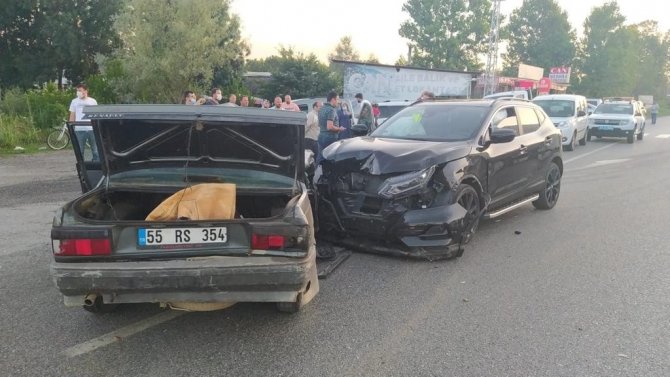 Samsun’da Zincirleme Trafik Kazası: 6 Yaralı