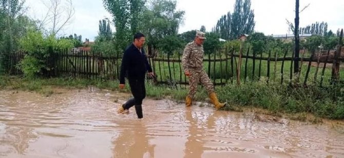 Kırgızistan’ı Sel Vurdu: Onlarca Evi Su Bastı