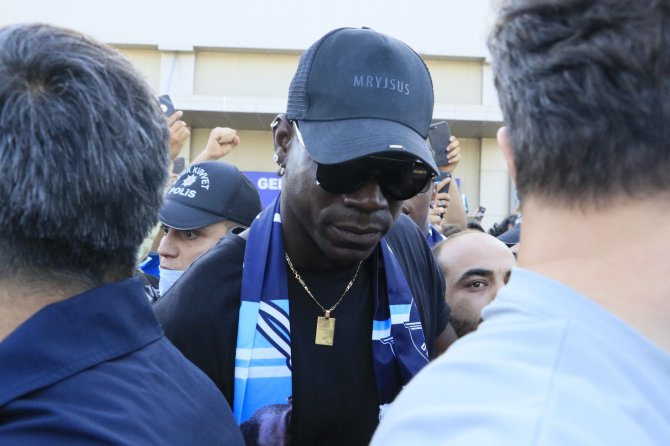 Mario Balotelli’ye Adana’da Coşkulu Karşılama