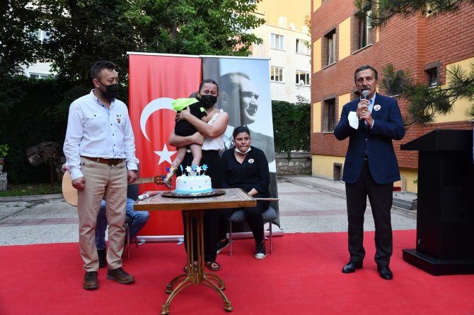 Sma Hastası Toprak Bebeğe Doğum Günü Kutlaması