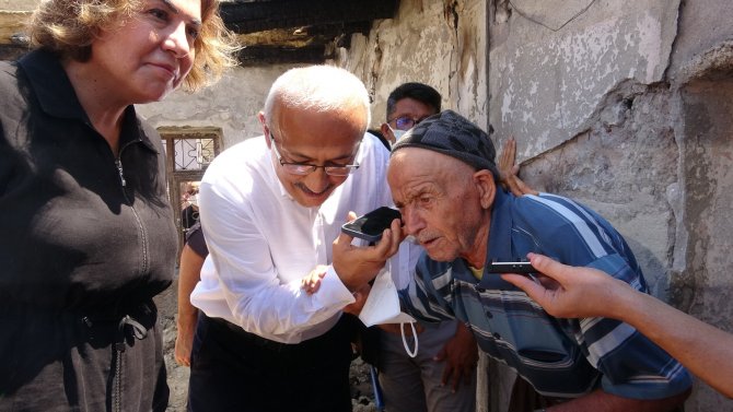 Cumhurbaşkanı Erdoğan, Yangın Bölgesindeki Yaşlı Amcayla Telefonda Konuştu