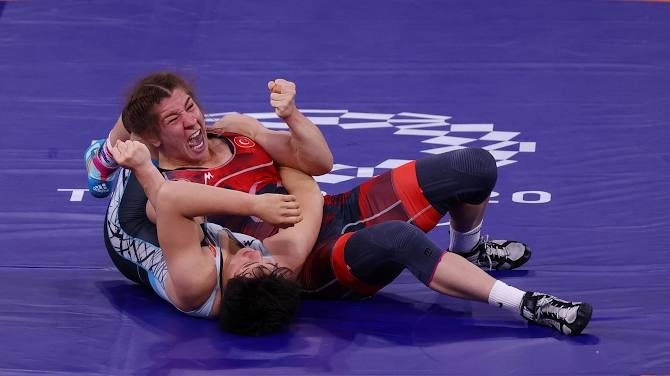 Milli Sporcu Yasemin Adar, Tokyo’da Tarih Yazdı
