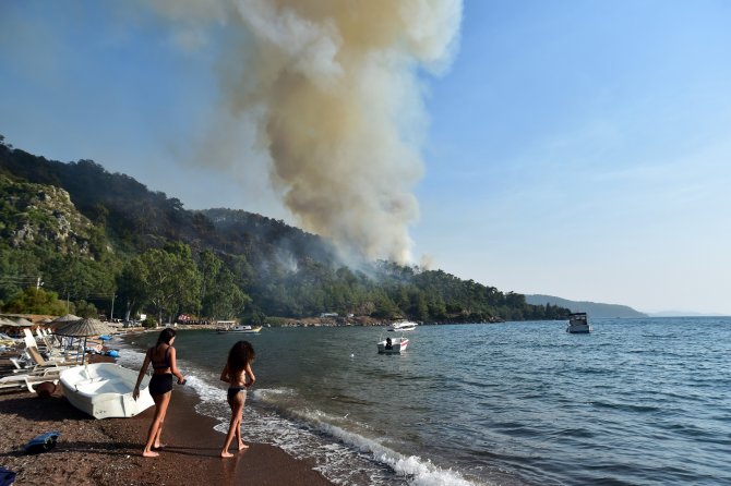 Marmaris’te Tatil Ve Yangın Bir Arada