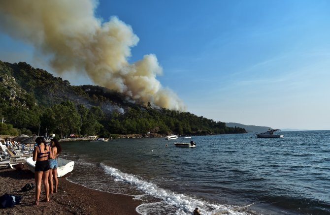 Marmaris’te Tatil Ve Yangın Bir Arada