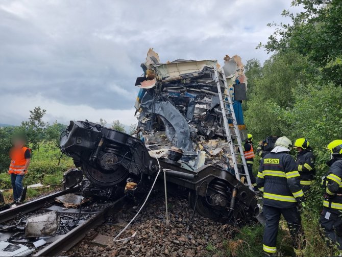 Çekya’da Tren Kazası: 2 Ölü, 40 Yaralı