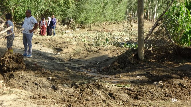 Yüksekova’da Sel Felaketinin Yaraları Sarılıyor