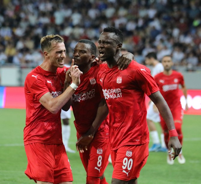 Uefa Avrupa Konferans Ligi: Dinamo Batumi: 1 - Sivasspor: 2 (Maç Sonucu)