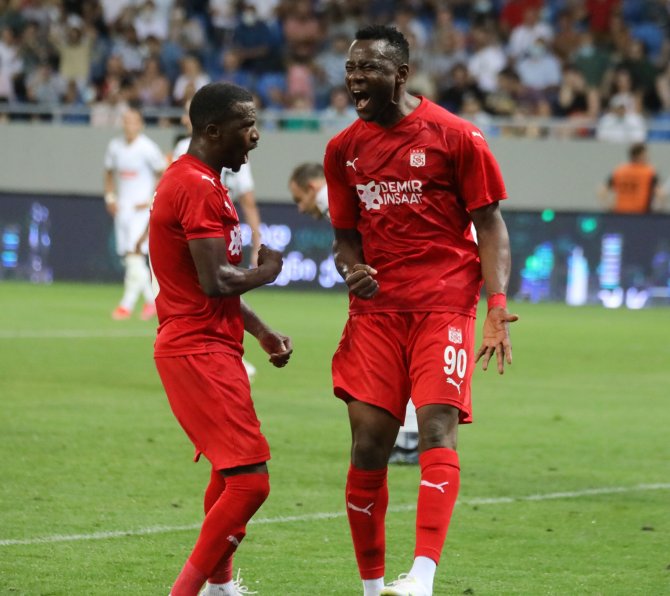 Uefa Avrupa Konferans Ligi: Dinamo Batumi: 1 - Sivasspor: 2 (Maç Sonucu)