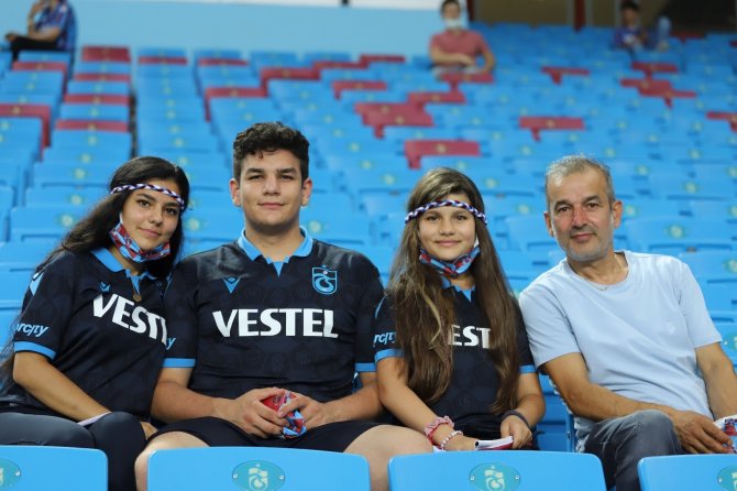 Uefa Konferans Lig: Trabzonspor: 1 - Molde Fk: 1 (İ̇lk Yarı)