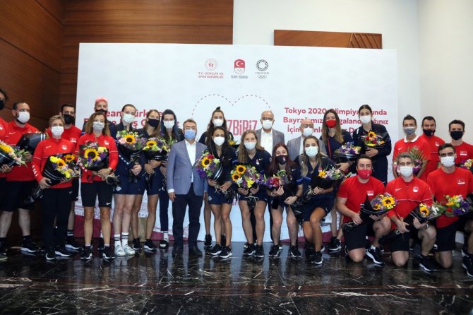 Olimpiyat Beşincisi Filenin Sultanları Yurda Döndü