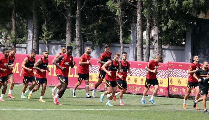 Galatasaray, St. Johnstone Maçı Hazırlıklarını Sürdürdü