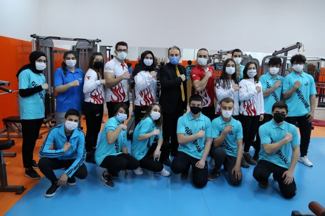 Gümüşhaneli Sporcular Dünyanın Bileğini Büküyorlar