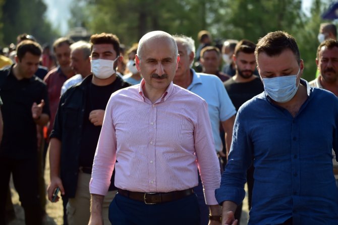 Ulaştırma Bakanı Karaismailoğlu: “En Kısa Sürede Afetin İzlerini Ortadan Kaldıracağız”