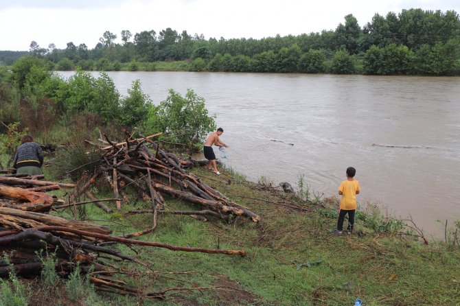 Sel Kimine Çile Kimine İse Fırsat Oldu