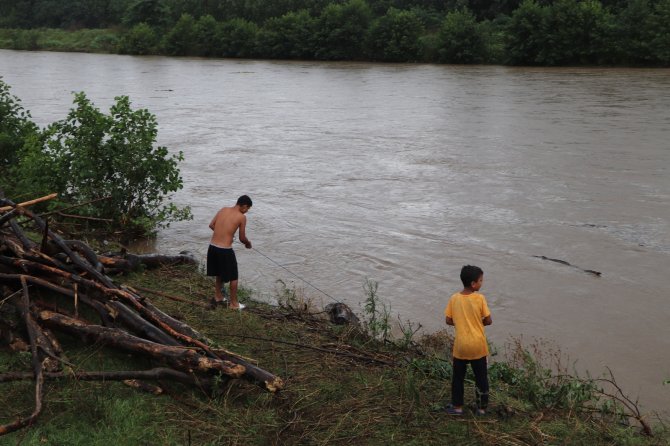 Sel Kimine Çile Kimine İse Fırsat Oldu