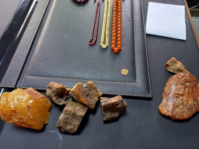 Ağırlığı 1 Gram Bile Gelmeyen Tespih Görenleri Şaşırtıyor
